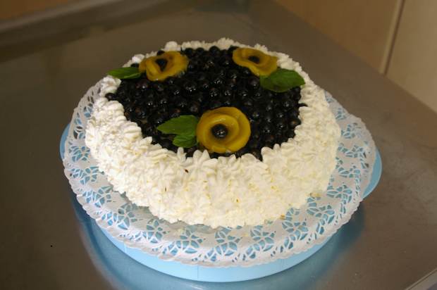 Blackcurrant cake