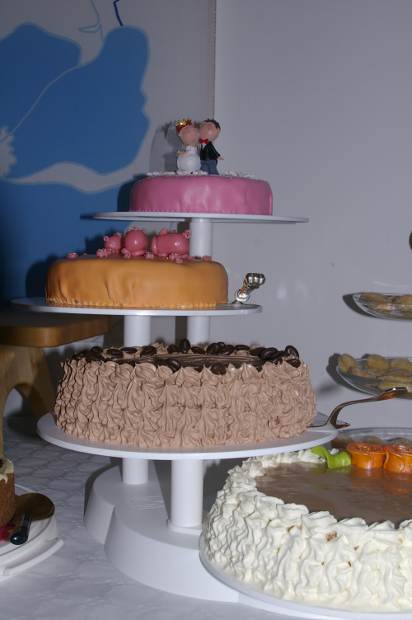 Many types and styles of cake are available