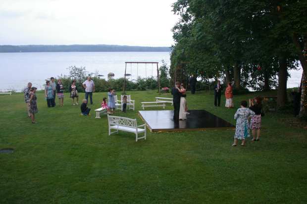 Dancefloor on the lakeside lawn in front of Järvelä main house